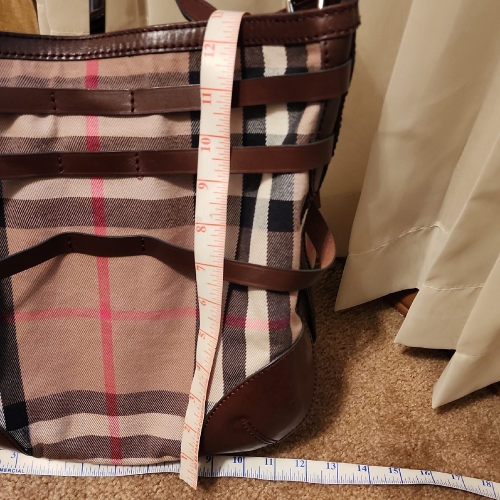 Burberry Bridle Dutton House Check Canvas and Leather Hobo - Picture 8 of 16